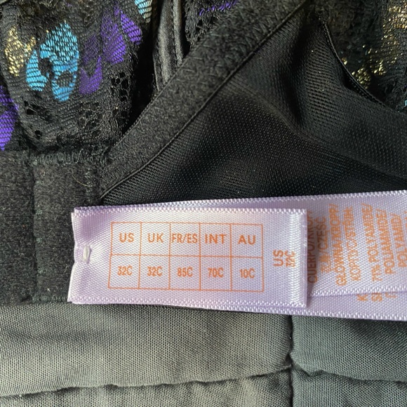 Colorful Savage Fenty black bra - Picture 5 of 7